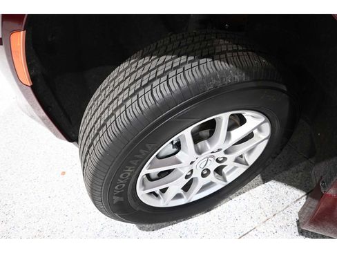 Used 2023 Chrysler Voyager LX FWD image 11