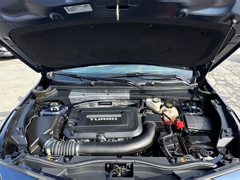 Used 2019 Cadillac XT4 Luxury w/ Cold Weather Package image 27