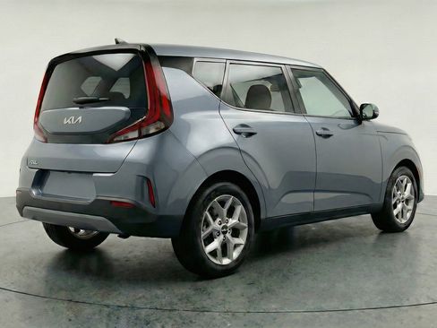Used 2025 Kia Soul FWD image 9