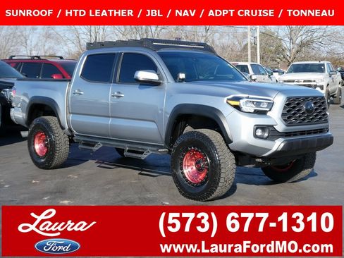 Used 2023 Toyota Tacoma TRD Off-Road image 1