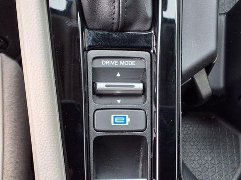 Used 2023 Honda Accord EX-L image 27