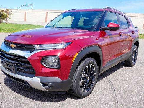 Used 2023 Chevrolet TrailBlazer LT w/ Convenience Package AWD/4WD image 8