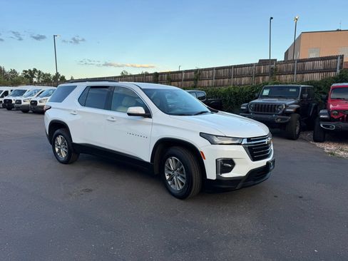 Used 2023 Chevrolet Traverse LT w/ LPO, Cargo Package AWD/4WD image 8