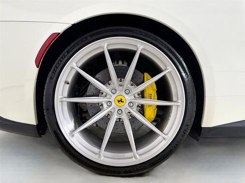 Used 2019 Ferrari GTC4Lusso T image 38