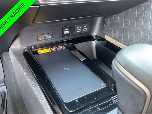 Used 2025 Toyota Camry XLE FWD image 15