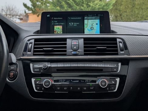 Used 2018 BMW M2 image 17