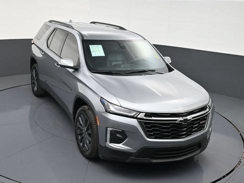 Used 2023 Chevrolet Traverse RS FWD image 15