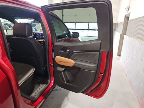 Used 2024 GMC Canyon AT4 w/ Technology Package AWD/4WD image 16
