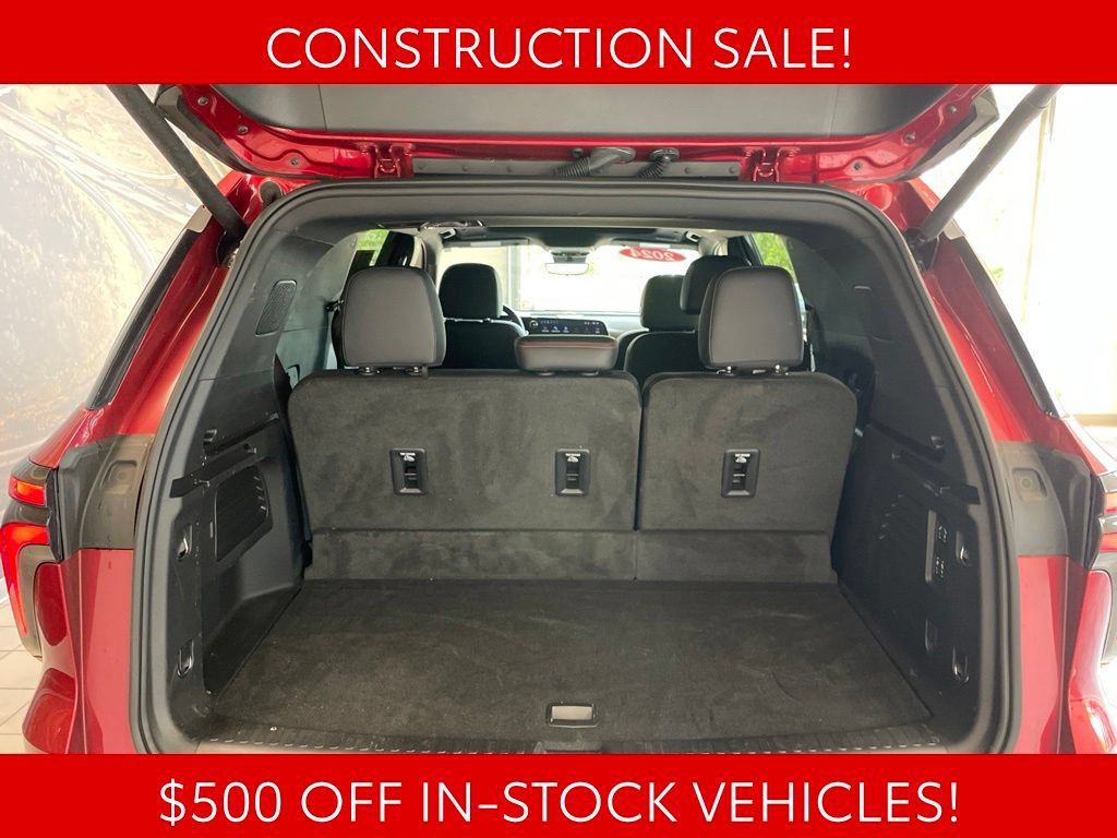 Used 2024 Chevrolet Traverse RS AWD/4WD image 15