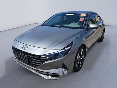 Used 2023 Hyundai Elantra SEL w/ Convenience Package