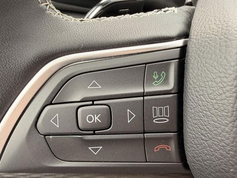 Used 2025 Jeep Grand Cherokee L Altitude RWD image 16