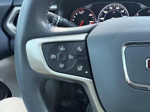 Used 2021 GMC Acadia Denali w/ Denali Ultimate Package image 33