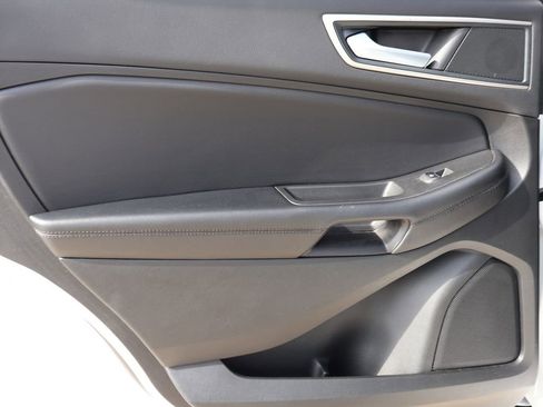 Used 2024 Ford Edge SEL w/ Convenience Package AWD/4WD image 18