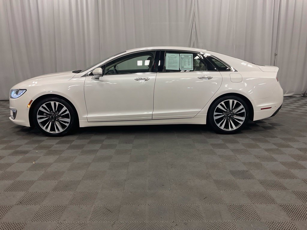 Used 2019 Lincoln MKZ Reserve FWD image 13