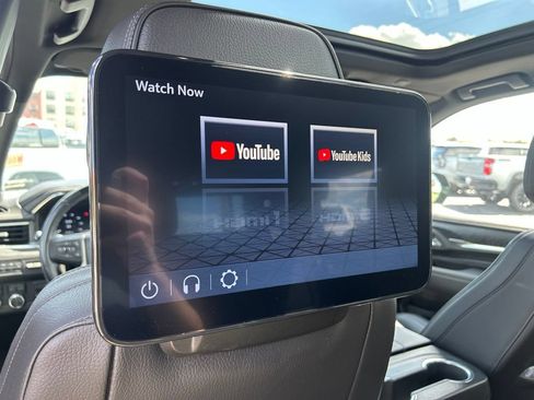 Used 2024 GMC Yukon Denali w/ Denali Reserve Package AWD/4WD image 45