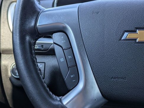 Used 2017 Chevrolet Traverse LT w/ Style and Technology Package image 25