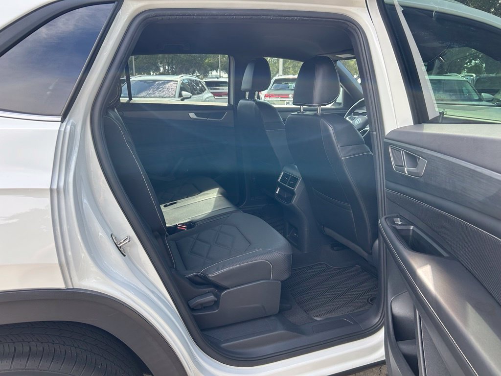 Certified 2024 Volkswagen Atlas Cross Sport SE FWD image 41