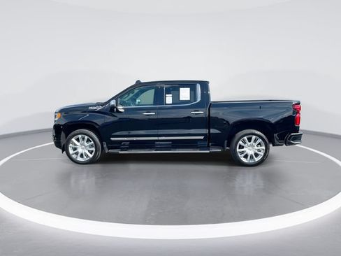 Used 2025 Chevrolet Silverado 1500 High Country w/ High Country Premium Package AWD/4WD image 5