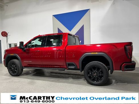 Used 2024 GMC Sierra 2500 AT4 w/ AT4 Premium Plus Package image 7