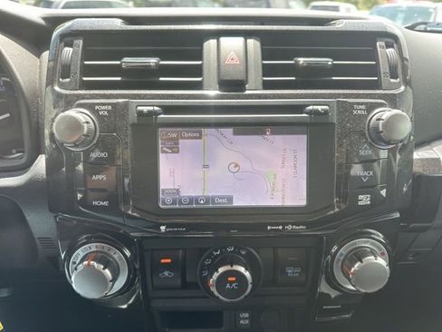 Used 2019 Toyota 4Runner TRD Off-Road Premium AWD/4WD image 11