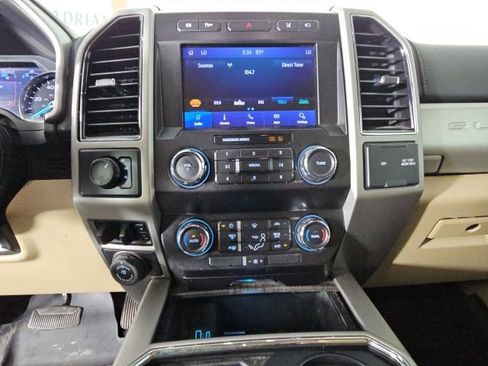 Used 2020 Ford F350 Lariat image 21
