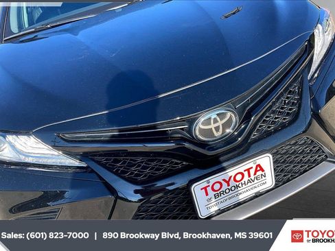 Used 2020 Toyota Camry XSE FWD image 21