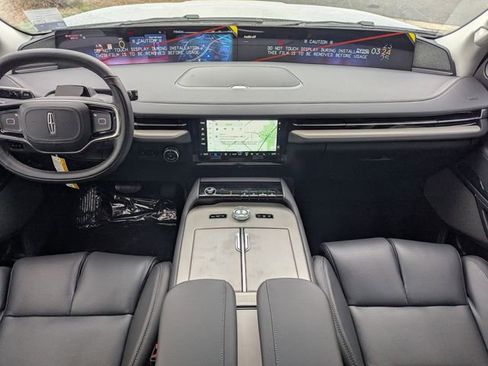 New 2026 Lincoln Navigator Reserve image 14