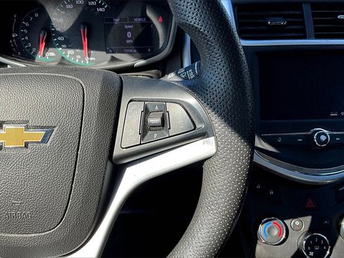 Used 2020 Chevrolet Sonic LT image 17