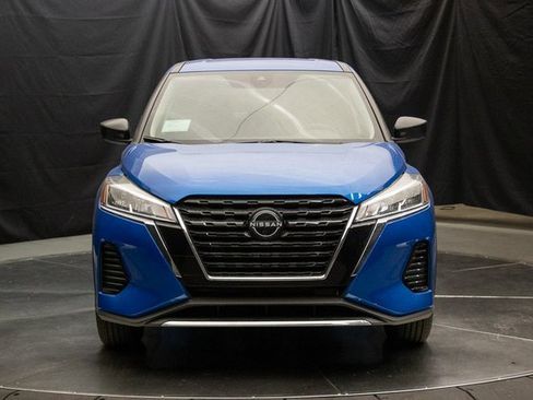 New 2025 Nissan Kicks Play S image 4
