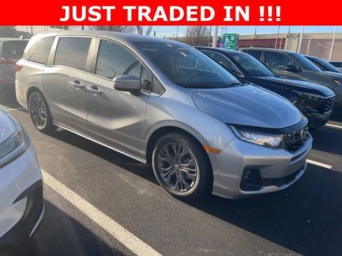 Used 2025 Honda Odyssey Elite image 1