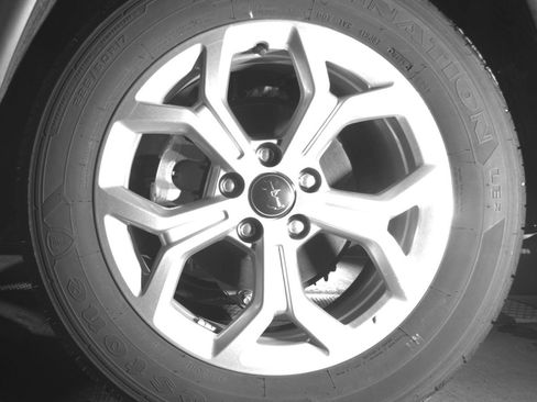 Used 2025 Jeep Compass Latitude image 14