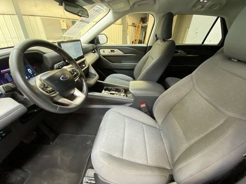 Used 2026 Ford Explorer Active RWD image 22