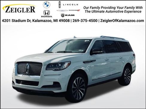 Used 2024 Lincoln Navigator L Reserve image 1