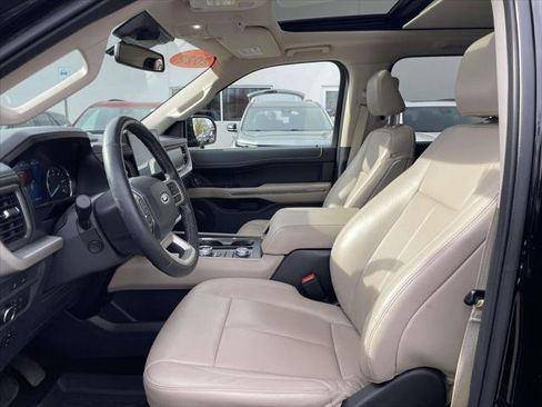 Used 2022 Ford Expedition Max XLT image 13