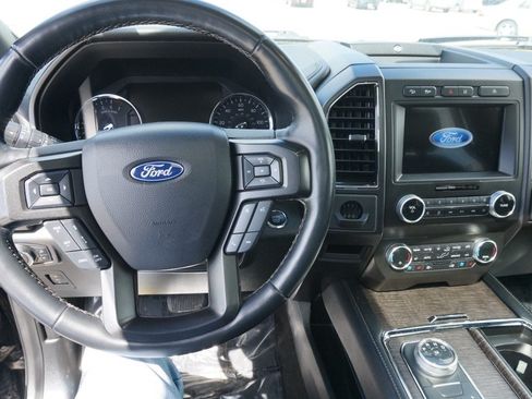 Used 2020 Ford Expedition Limited w/ Equipment Group 301A AWD/4WD image 11