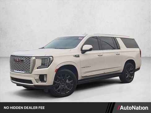 Used 2023 GMC Yukon XL Denali AWD/4WD image 1