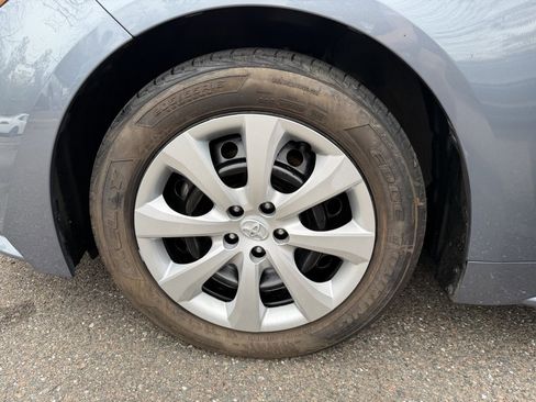 Used 2024 Toyota Corolla LE image 27
