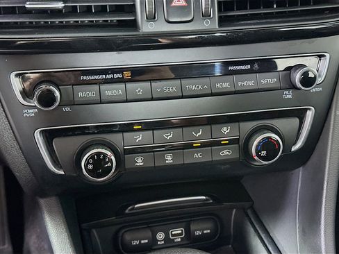 Used 2020 Kia Optima SE FWD image 23