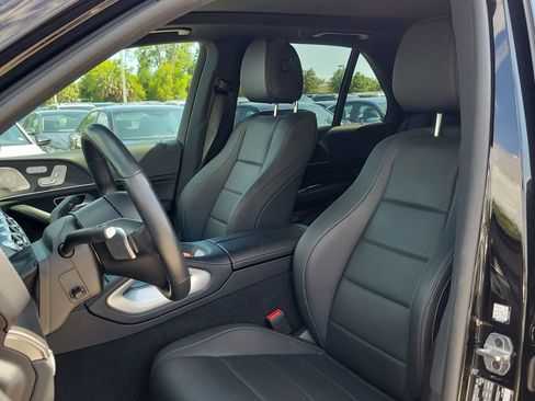 Used 2025 Mercedes-Benz GLE 350 4MATIC w/ AMG Line Exterior image 24