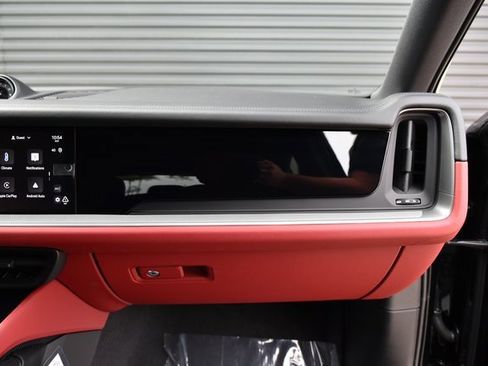 Certified 2025 Porsche Cayenne image 23