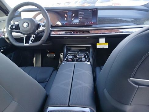 New 2026 BMW 740i w/ Executive Package image 13