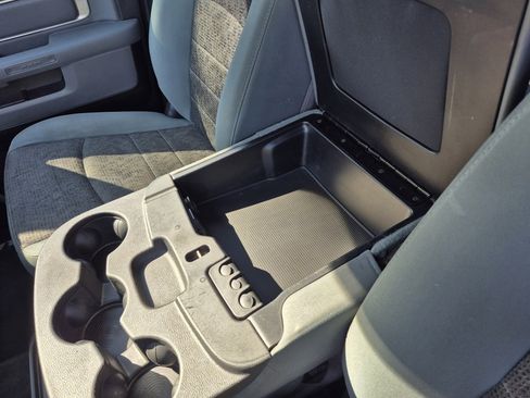 Used 2016 RAM 1500 Classic SLT image 27