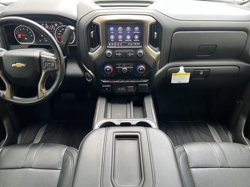 Used 2020 Chevrolet Silverado 1500 High Country w/ Technology Package AWD/4WD image 33