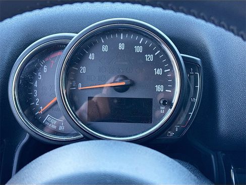 Used 2018 MINI Cooper Countryman w/ Premium Package image 13