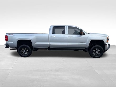 Used 2017 Chevrolet Silverado 2500 LT w/ LT Convenience Package image 11