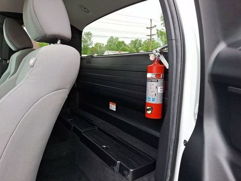 Certified 2022 Toyota Tacoma SR AWD/4WD image 10