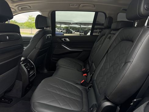 Used 2025 BMW X7 xDrive40i AWD/4WD image 26