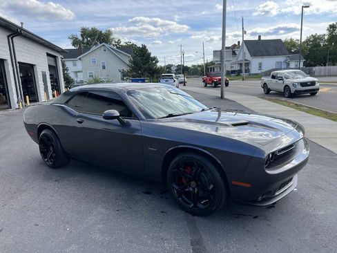 Used 2015 Dodge Challenger R/T w/ Quick Order Package 22B R/T image 6