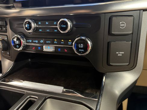 Used 2021 Ford F150 Lariat AWD/4WD image 12