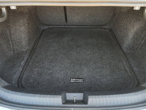 Used 2022 Volkswagen Jetta SE image 32